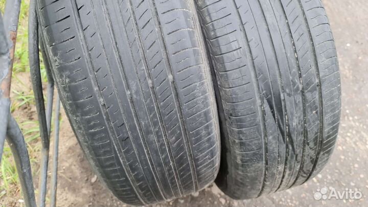 Yokohama Advan dB V552 215/55 R17