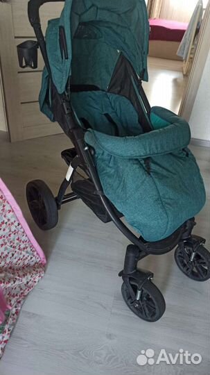 Коляска прогулочная