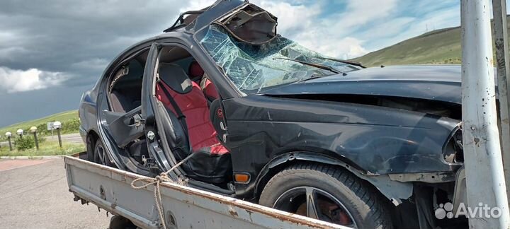 Продам машину на запчасти