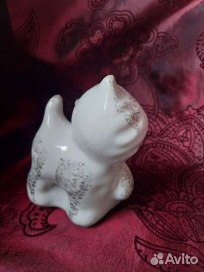 Фарфоровые статуэтки