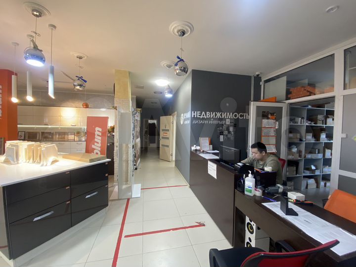 Торговая площадь, 307 м²