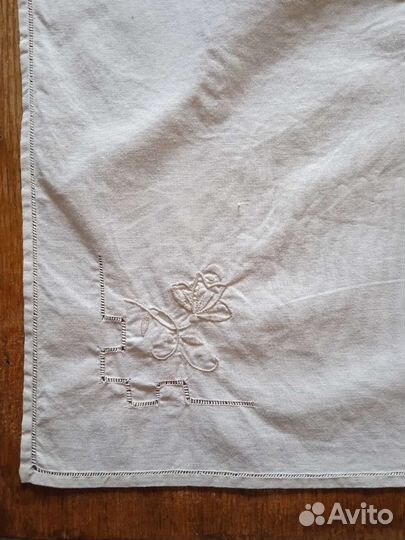 Салфетка с вышивкой