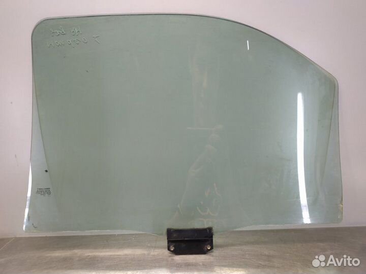 Стекло переднее левое Ford Mondeo 1 GBP L1F 1.6L