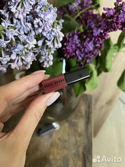 Помада Clinique, Bobbi Brown