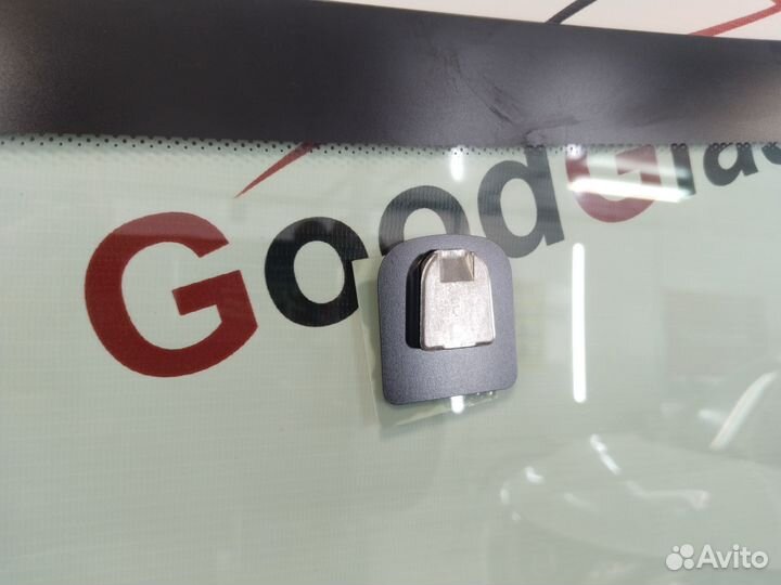 Стекло лобовое Митсубиши Лансер 9 2001-2007 год