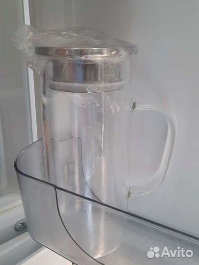 Кувшин стеклянный с крышкой