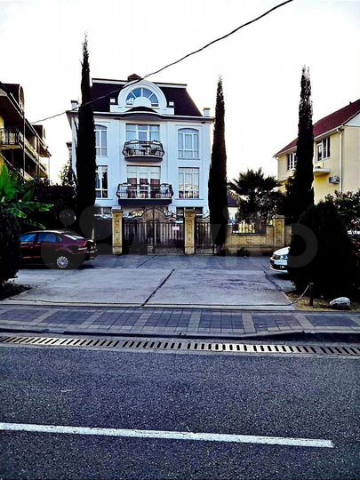 3-к. апартаменты, 85 м², 1/3 эт.