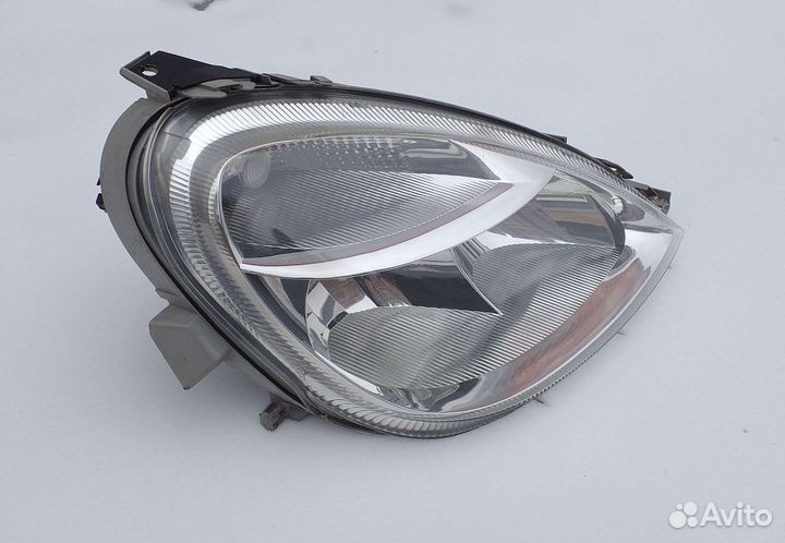Mercedes-Benz A160 фара правая