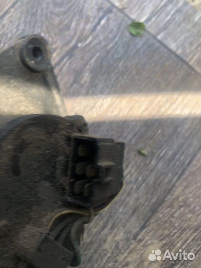 Kia sportage 1 моторчик трапеции дворников