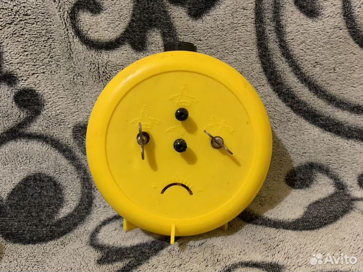 Часы Янтарь