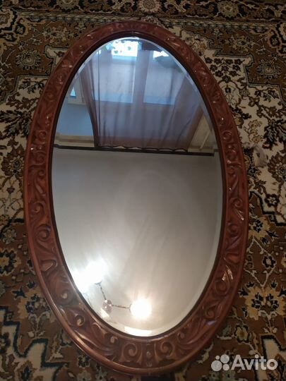 Зеркало, рама ручной работы натурального дерева