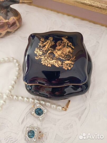 Шкатулка фарфоровая кобальт позолота Европа винтаж