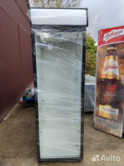 Вертикальная витрина в ассортименте