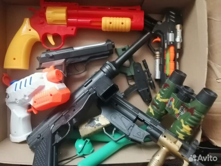 Машинки, пистолеты