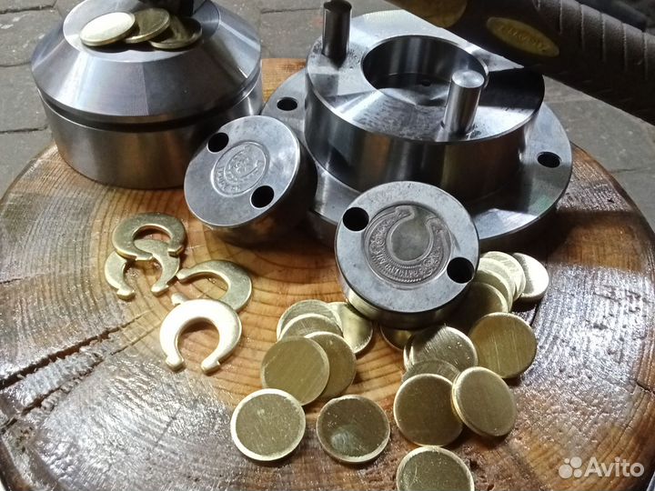 Станок для чеканки сувенирных монет