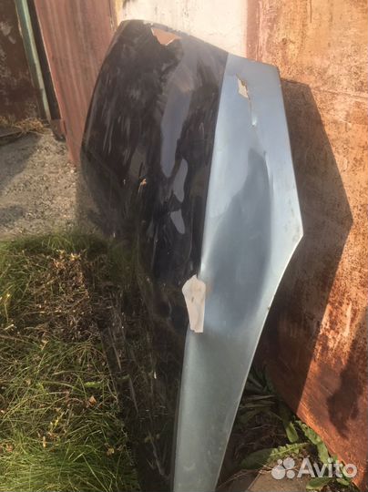 Капот Lancer 10 с дефектом