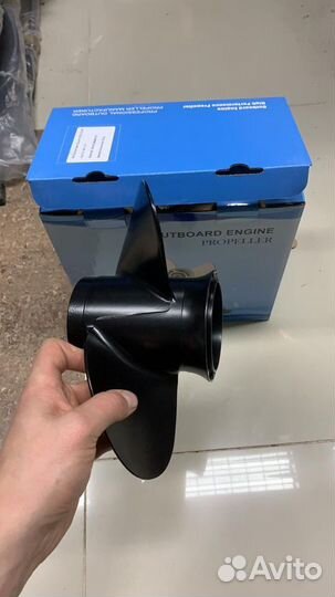 Винт на лодочный мотор Suzuki 15