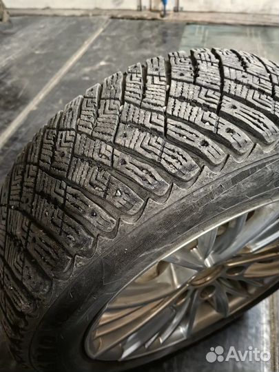 Goodyear Ultragrip Ice Arctic 225/55 R17