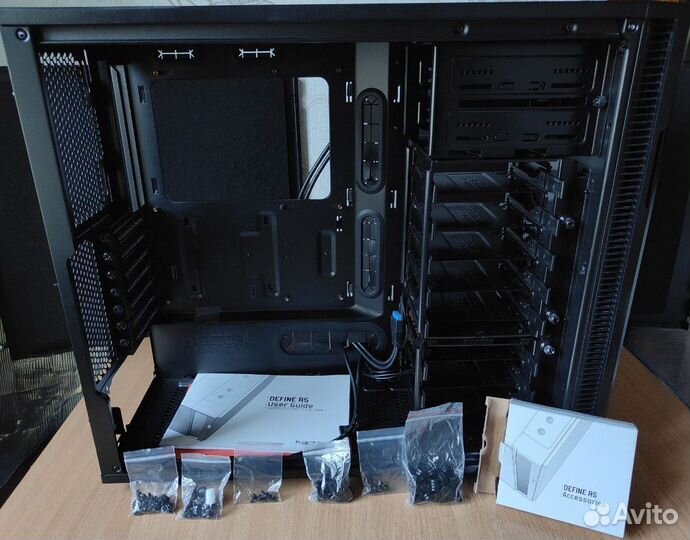 Корпус fractal design define r5