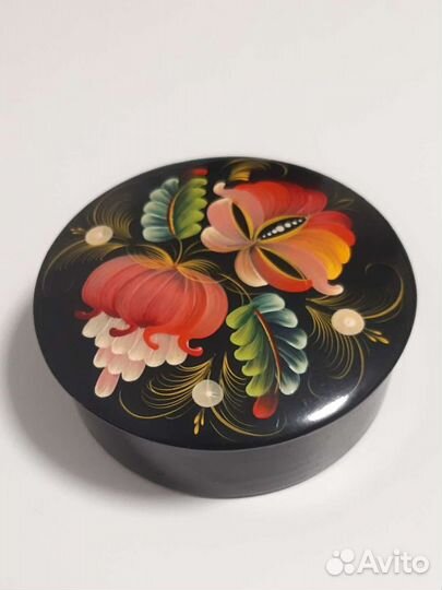 Шкатулка круглая лаковая винтаж
