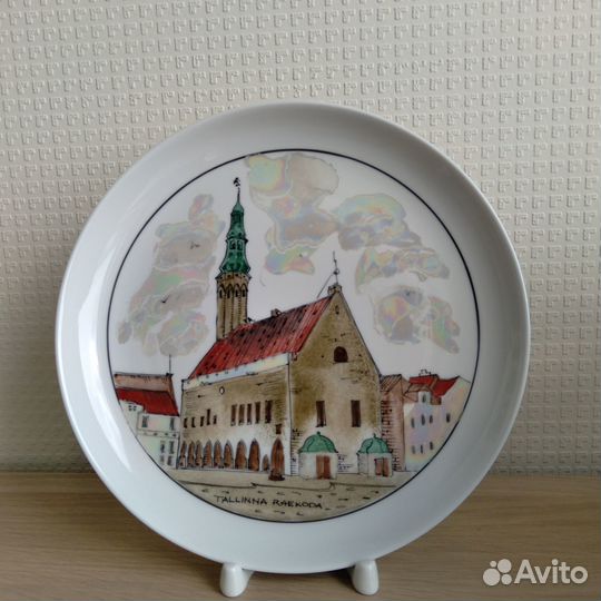 Настенная сувенирная тарелка