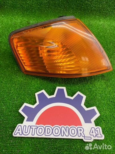 Габарит передний правый Nissan Ad vhny11 QG18DE