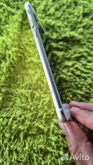 Телефон iPhone 6