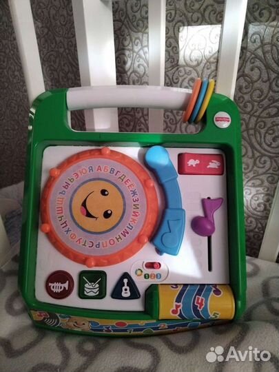 Музыкальная развивающая игрушка fisher price