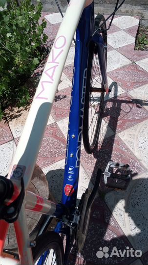 Шоссейный велосипед,гибрид циклокросс/гравийник