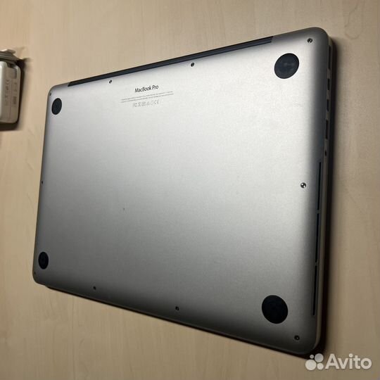 MacBook Pro (Retina, 13-inch, Mid 2015)