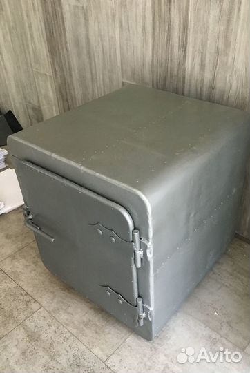 Шкаф металлический