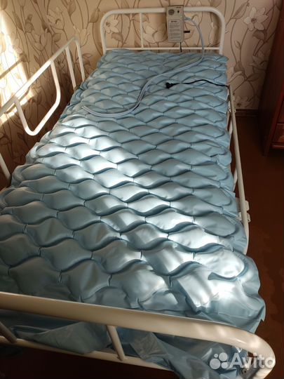 Медицинская кровать для лежачих больных бу