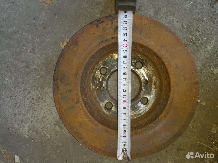 Тормозной диск на Honda jazz 2005-2008