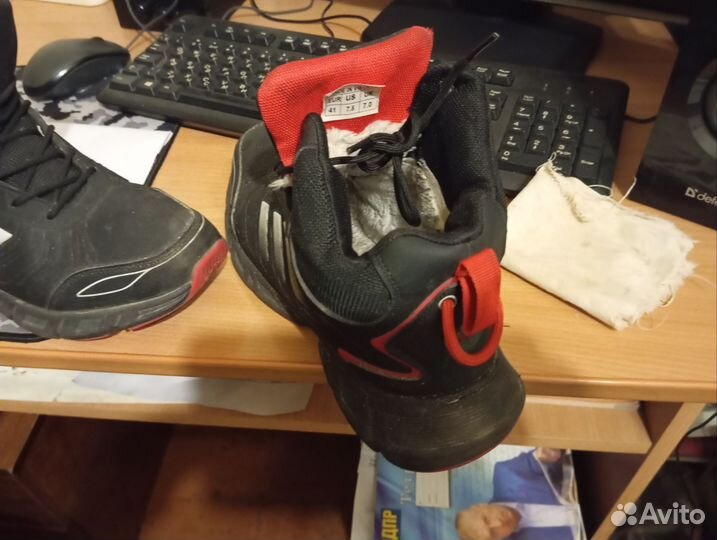 Мужские зимние кроссовки бу 41 р