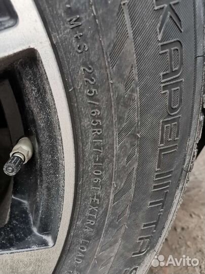 Nokian Tyres Hakkapeliitta 9 SUV 225/65 R17
