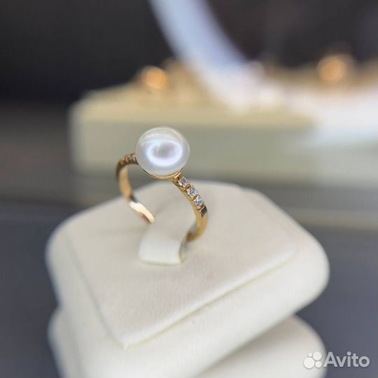 Золотое кольцо с жемчугом 585 золото