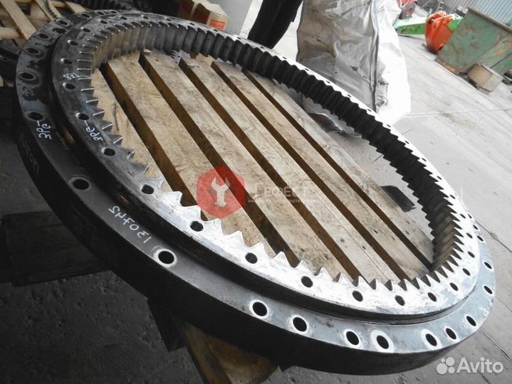 Опорно-поворотный круг Doosan DX160 140109-00050