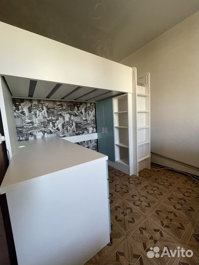 Детская кровать-чердак IKEA с письменным столом