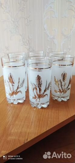 Кувшин с бокалами