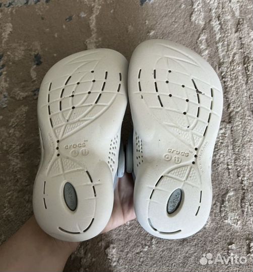 Летний костюм, кроксы, босоножки