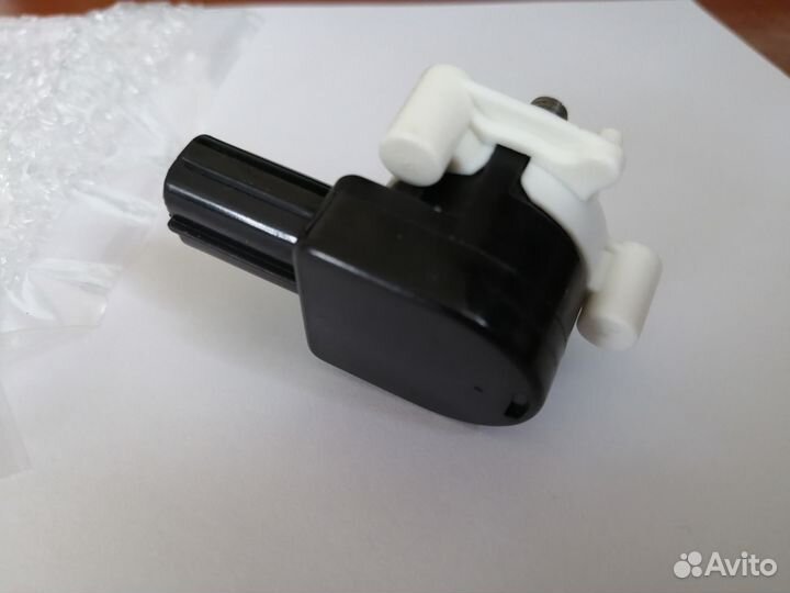 Датчик уровня кузова и фар Toyota Lexus Mitsubishi