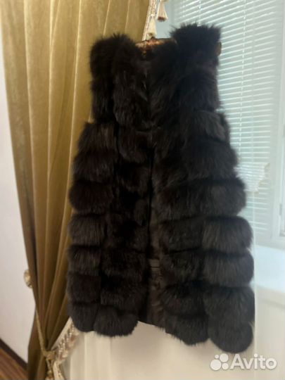 Меховая жилетка