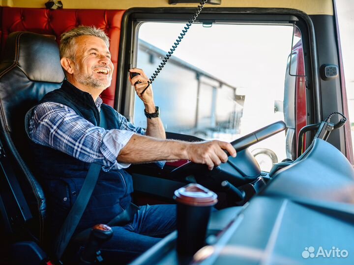 Водитель самосвала