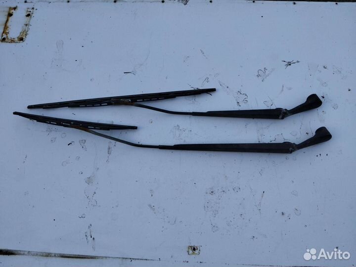 Поводок стеклоочистителя Hyundai Getz hyundai