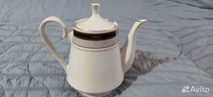 Фарфоровый заварочный чайник (кофейник) Китай