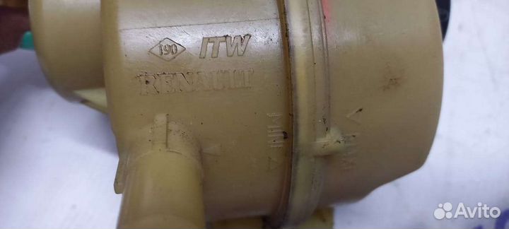 Бачок гур Renault Logan 2