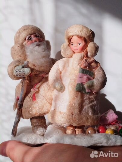 Дед Мороз и Снегурочка под елку