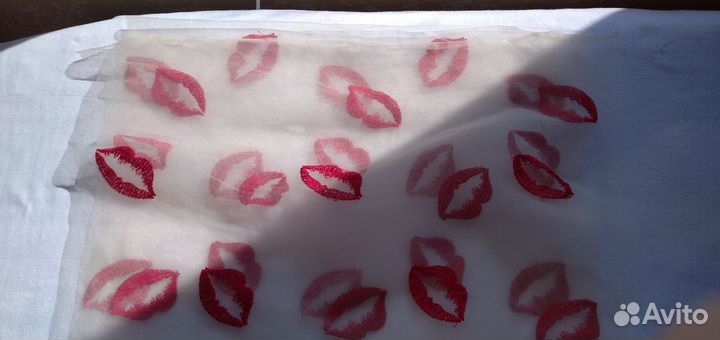 Вышивка на сетке 