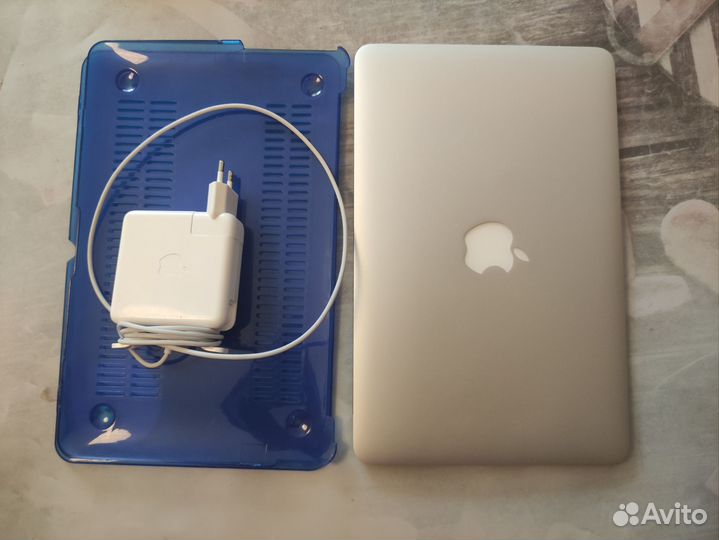 Мак бук air 11