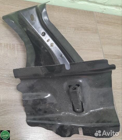 Усилитель крыла передний левый Land Rover